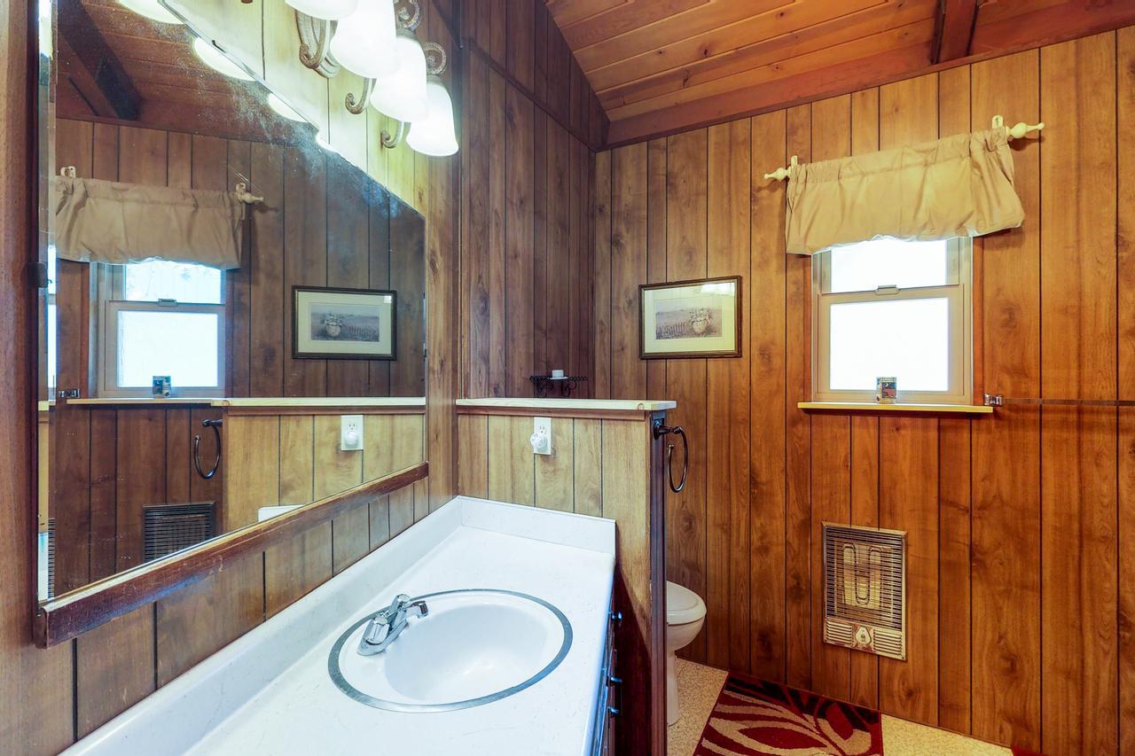 Rustic Retreat * Groveland