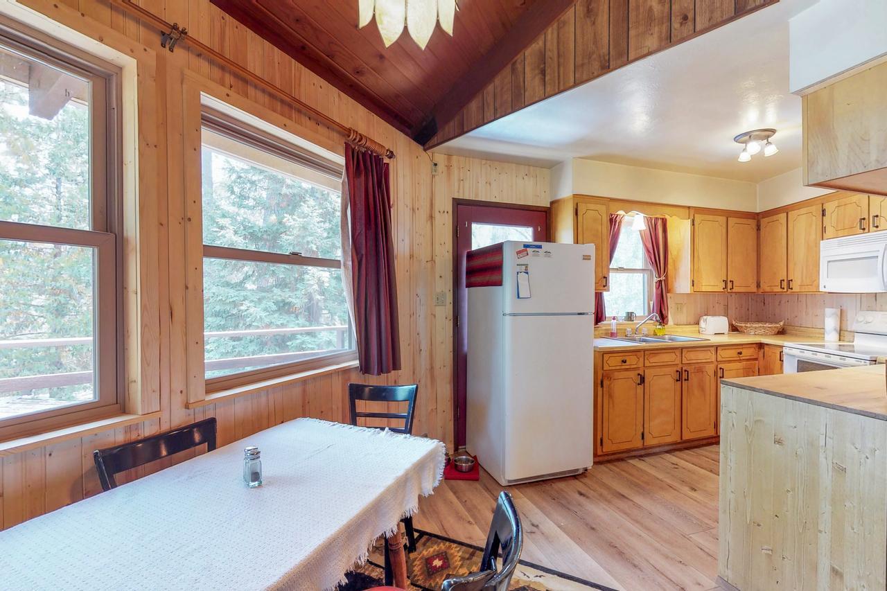 Rustic Retreat Holiday home
