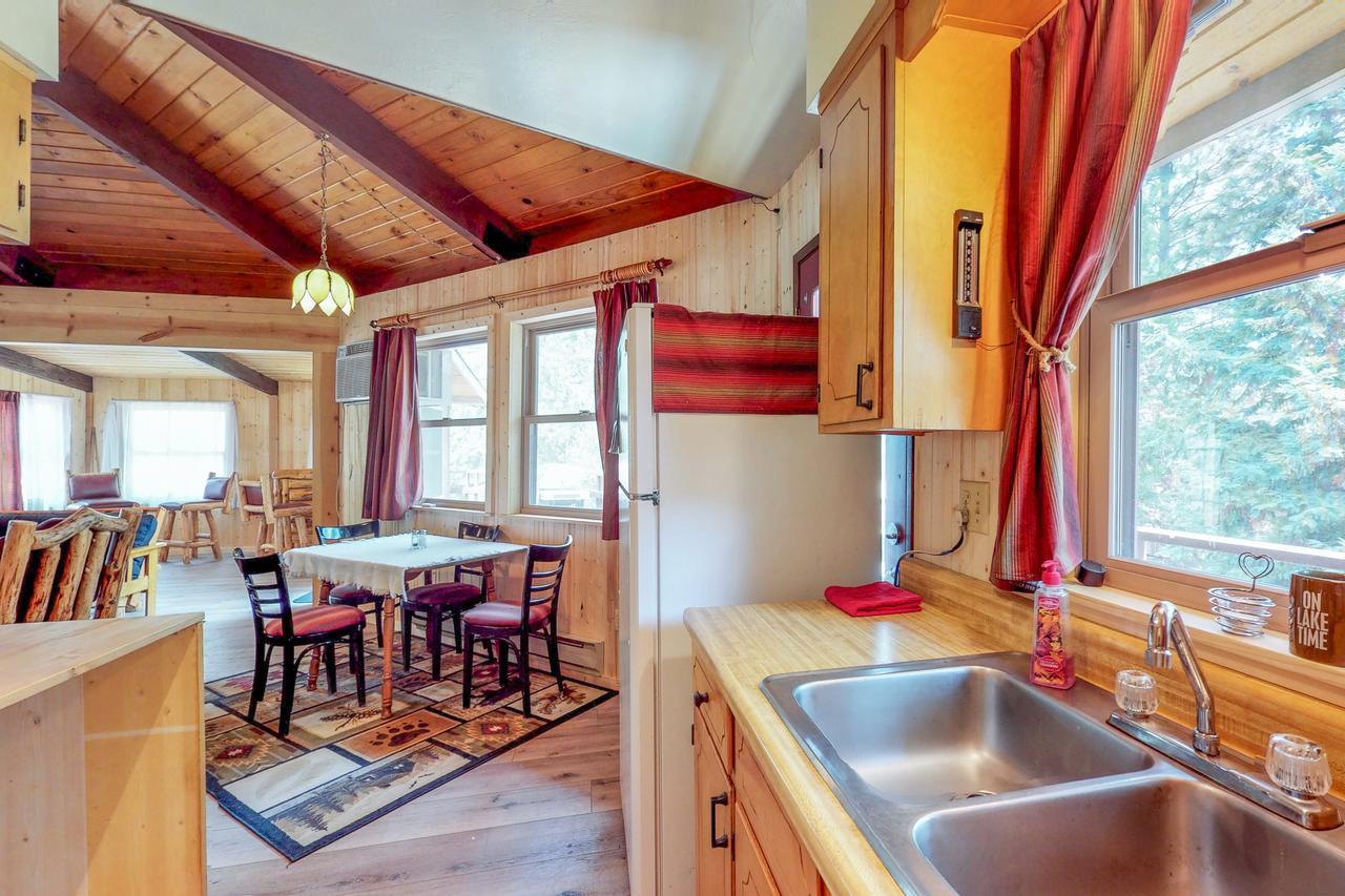 Holiday home Rustic Retreat